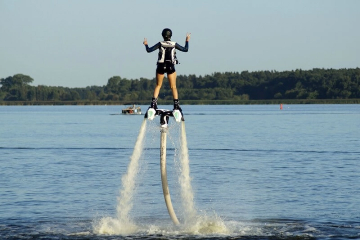 flyboard-3593272_1280.jpg