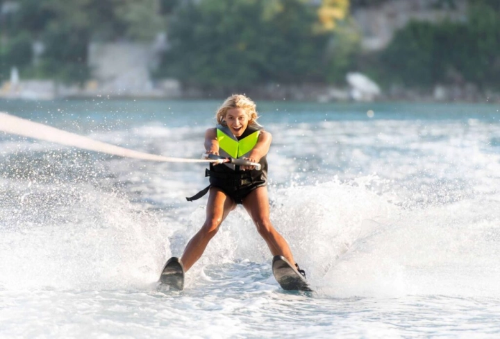 water-ski-girl-1024x696.jpg